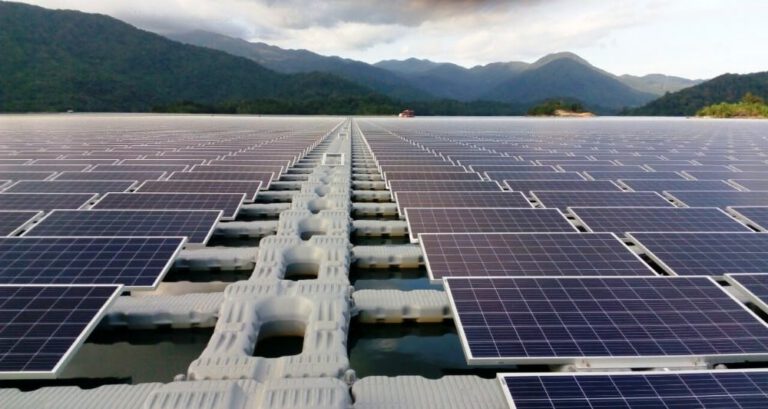 Hoàn thành công tác vận chuyển, bốc xếp và bàn giao toàn bộ thiết bị Nhà máy Điện Mặt trời Đa Mi.