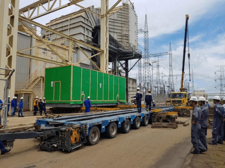 Hoàn tất lắp đặt Rotor máy phát cho Nhà máy Điện Phú Mỹ 2.2, Bà rịa Vũng Tàu.